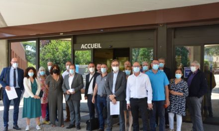 les acteurs du social et du médico-social d’Occitanie mobilisés devant le conseil départemental